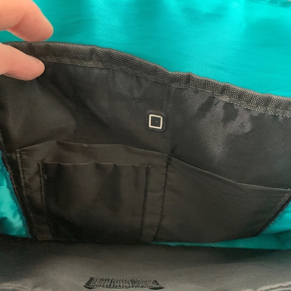 Tree frog grey 13" laptop over shoulder cross body bag, very lightweight. - Picture 10 of 11